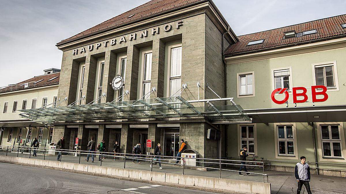 Wüste Szenen spielten sich Mittwochabend am Hauptbahnhof in Villach ab