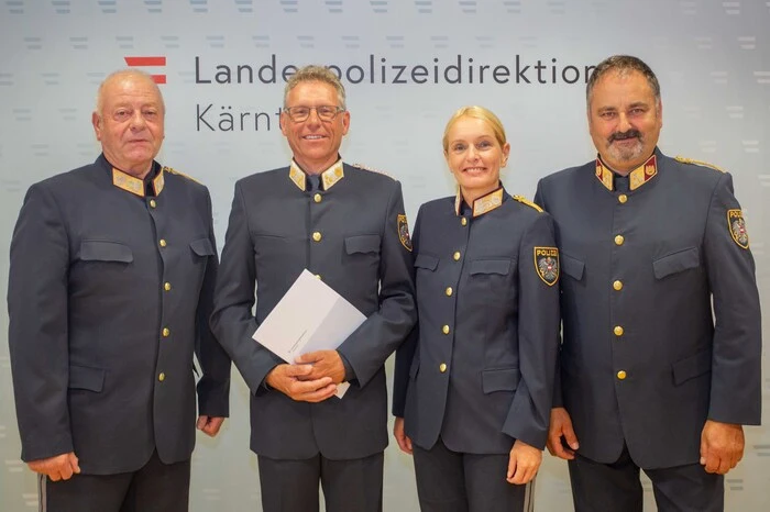 Rauchegger, Frank Mikula (Fachbereichsleiter "Dienstplanung und Analyse" in derLandesverkehrsabteilung), Kohlweiß und Oberst Adolf Winkler (von links)