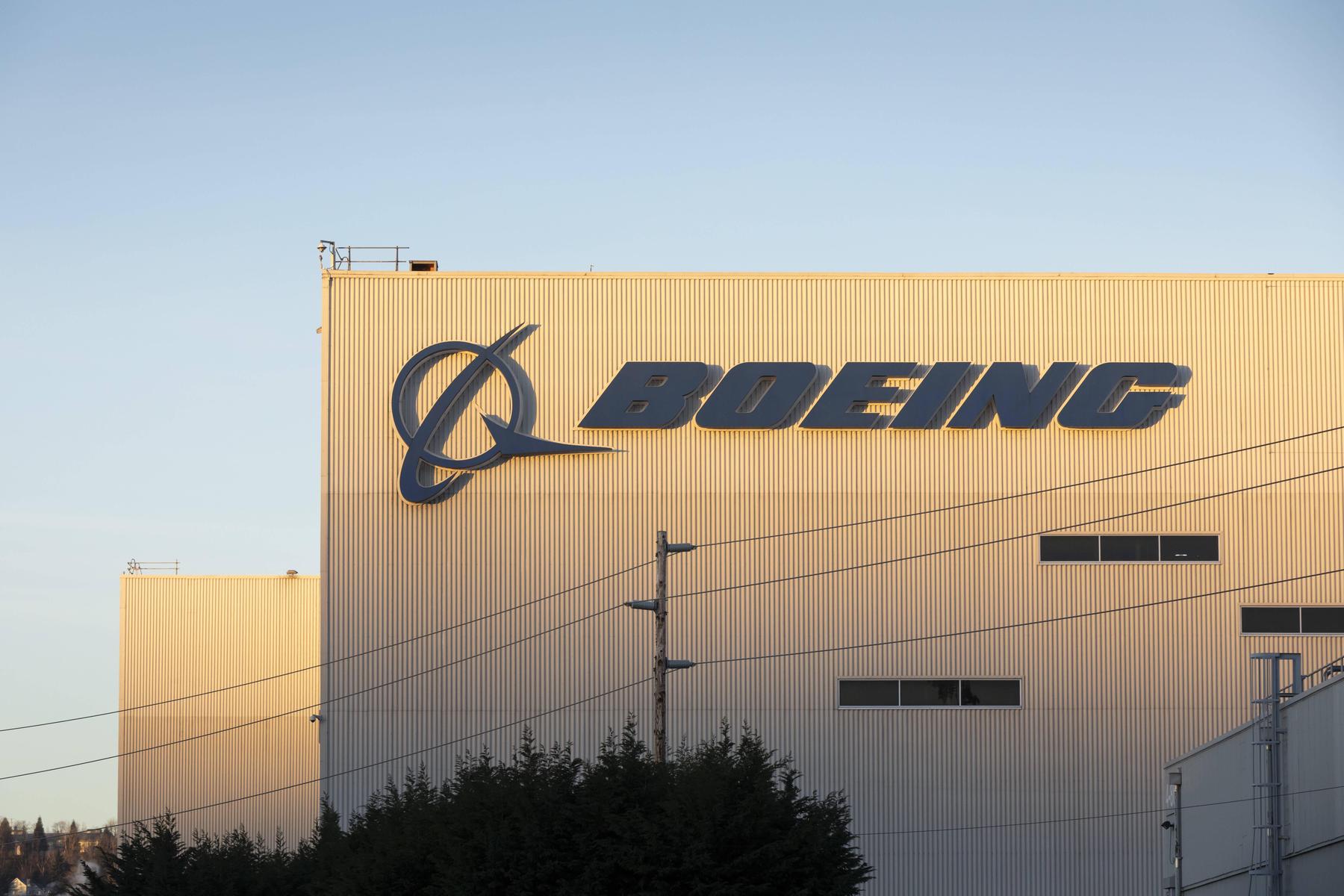 737-Max-Abstürze: Boeing-Chef entschuldigt sich bei Hinterbliebenen