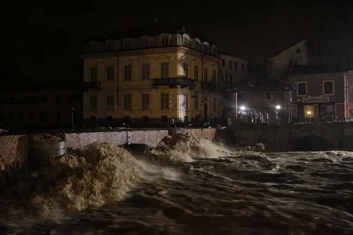 In der wegen ihrer Weinproduktion bekannten Provinz Cuneo im Piemont trat der Fluss Tanaro in der Gemeinde Garessio über die Ufer.