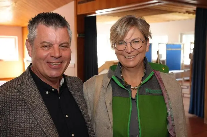 Bürgermeister Arnold Klammer mit Nationalparkdirektorin Barbara Pucker