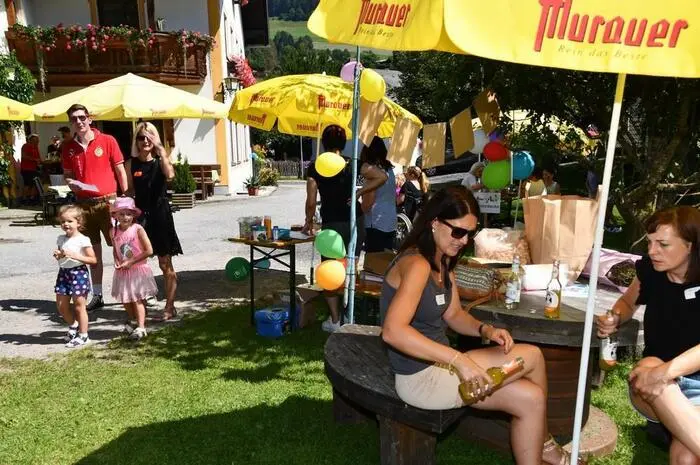 Am Nachmittag sorgte Magic Zuze mit seiner Show für gute Stimmung bei Groß und Klein.