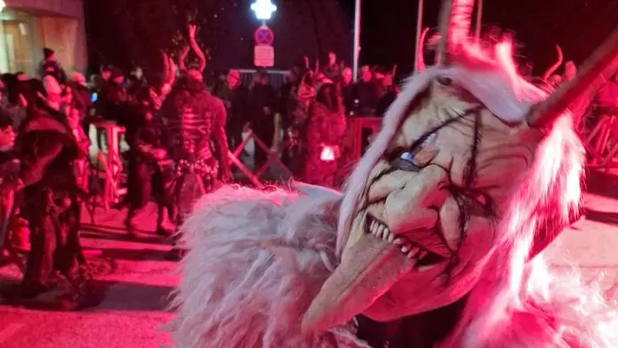 Beim traditionellen Perchtenlauf des ESV Sparkasse St. Kathrein am Offenegg tummelten sich Freitagabend schaurige Gestalten.