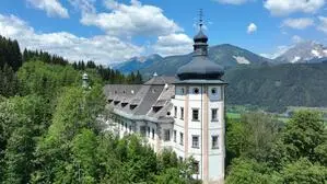 Am Freitag fand im Schloss Röthelstein ein Tag der offenen Tür statt