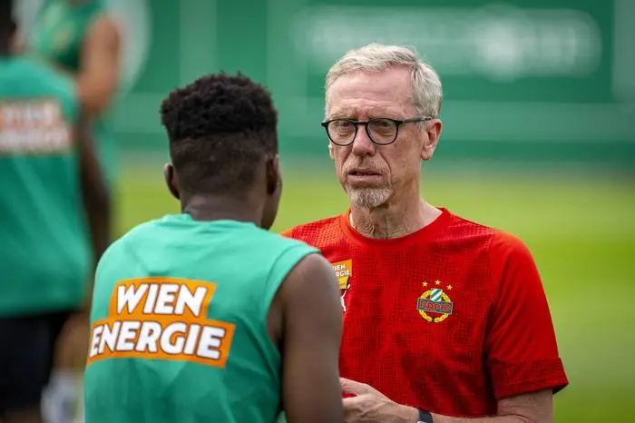 VIENNA,AUSTRIA,23.JUN.25 - SOCCER - ADMIRAL Bundesliga, SK Rapid Wien, training start. Image shows head coach Peter Stoeger (Rapid).
Photo: GEPA pictures/ Kevin Hackner