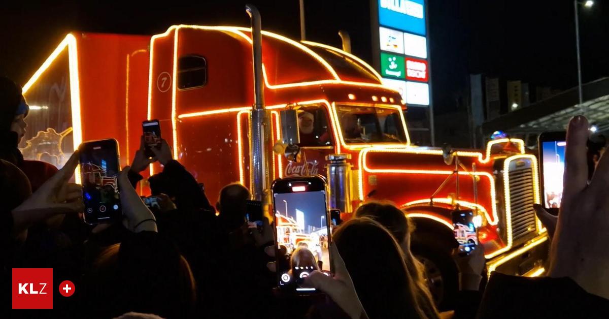 Weihnachtstruck-Massenandrang-bei-schrillem-Weihnachts-Werbegag