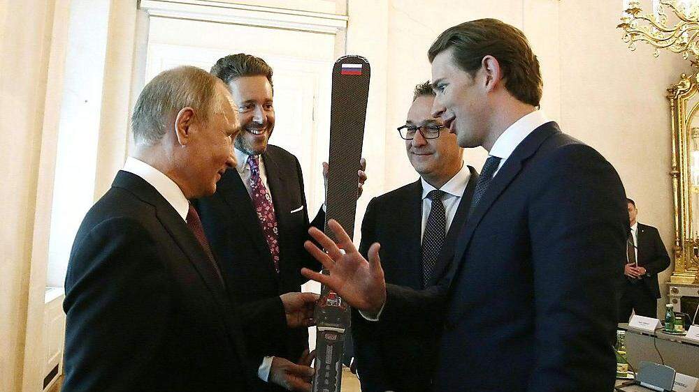 Wirtschaftskammer-Präsident Harald Mahrer beim Besuch Wladimir Putins in Wien 2018