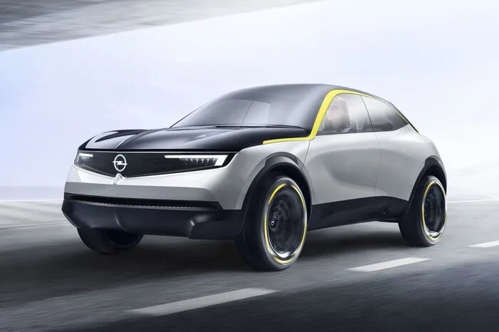 Weil Opel bis 2024 für alle seine Modelle eine elektrifizierte Variante anbieten will, ist der GT X als vollelektrisches Fahrzeug konzipiert. Die Leistung liefert eine kompakte 50 kWh-Lithium-Ionen-Batterie – induktives Laden inklusive.