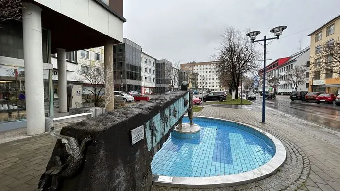 Aus manchen Perspektiven sieht der Liezener Hauptplatz ganz passable aus - etwa hier beim Stadtbrunnen...