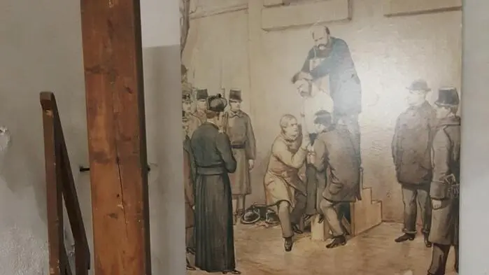Dieses Exponat im Wiener Kriminalmuseum zeigt einen Würgegalgen, wie er von 1873 bis 1918 und im Ständestaat von 1934 bis 1938 in Österreich in Gebrauch war