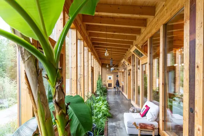 Ein Blick ins Earthship