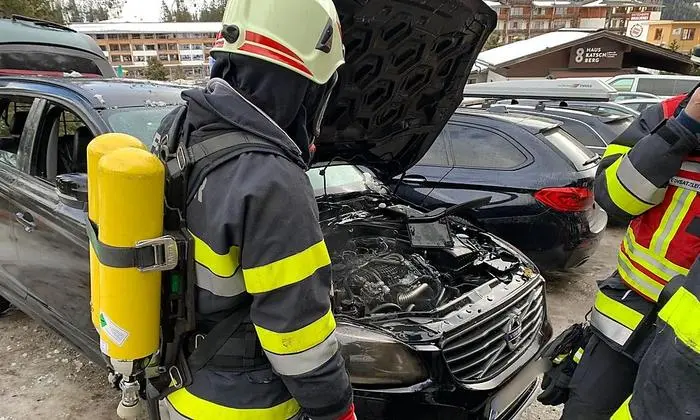 Die Einsatzkräfte benötigten Atemschutz