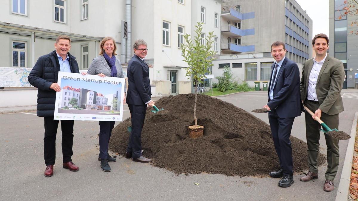 Bürgermeister Kurt Wallner, Landesrätin Barbara Eibinger-Miedl, Minister Martin Polaschek, Vizerektor Helmut Antrekowitsch und ZAT-Geschäftsführer Remo Taferner