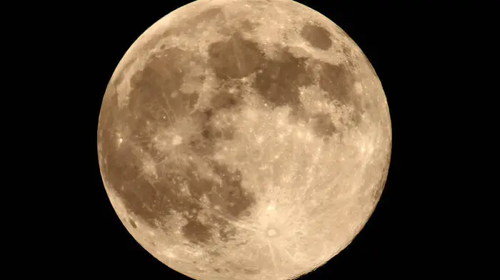 Der Supermond über München