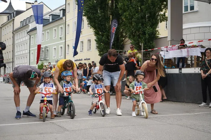 In insgesamt zehn Klassen matchten sich 121 Kids von 2 bis 8 Jahren
