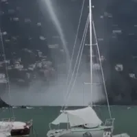Vor Kurzem wurde Wasserhose an der ligurischen Küste gefilmt