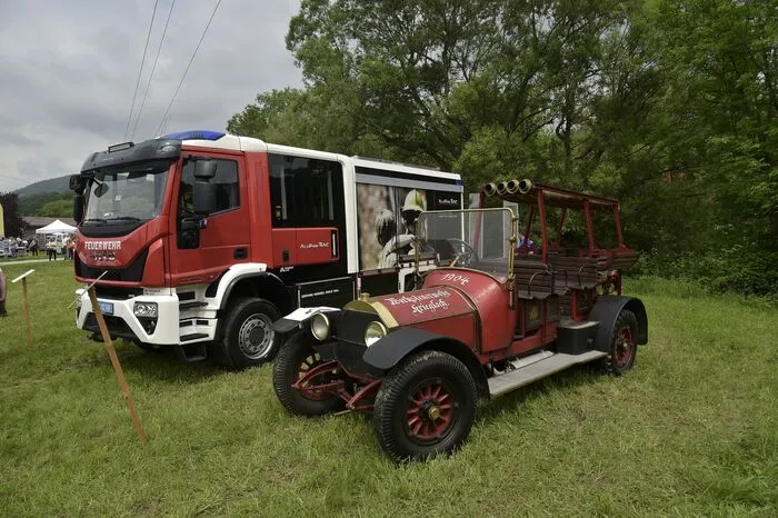 Einer der vielen Höhepunkte des Tages war die Vorführung einer Hubschrauberbergung und der Verletztentransport als Außenlast