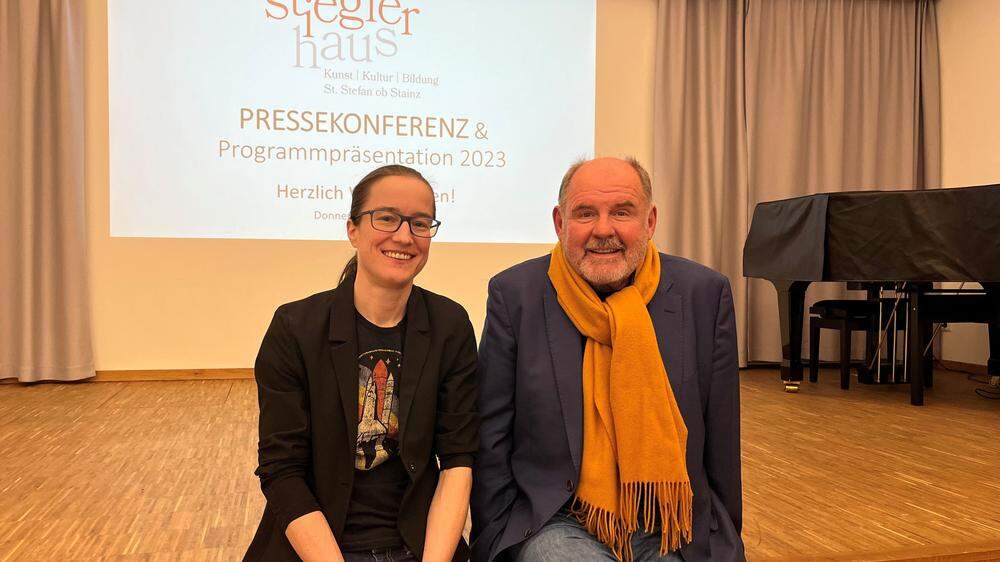 Nina Ortner, Leiterin, und August Schmölzer, Vorstandsvorsitzender der Stiftung Stieglerhaus, präsentierten das Programm für 2023