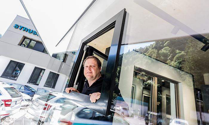 Innovation von Werner Jellitsch: Das Fenster in der Glasfassade 