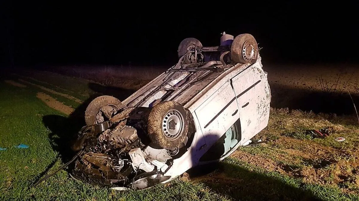 Das Auto wurde bei dem Unfall stark beschädigt