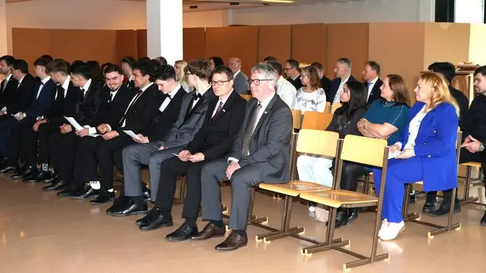 In der HTL Zeltweg fand die Abschlussfeier der Fachschule für Maschinenbau mit Betriebspraxis statt.