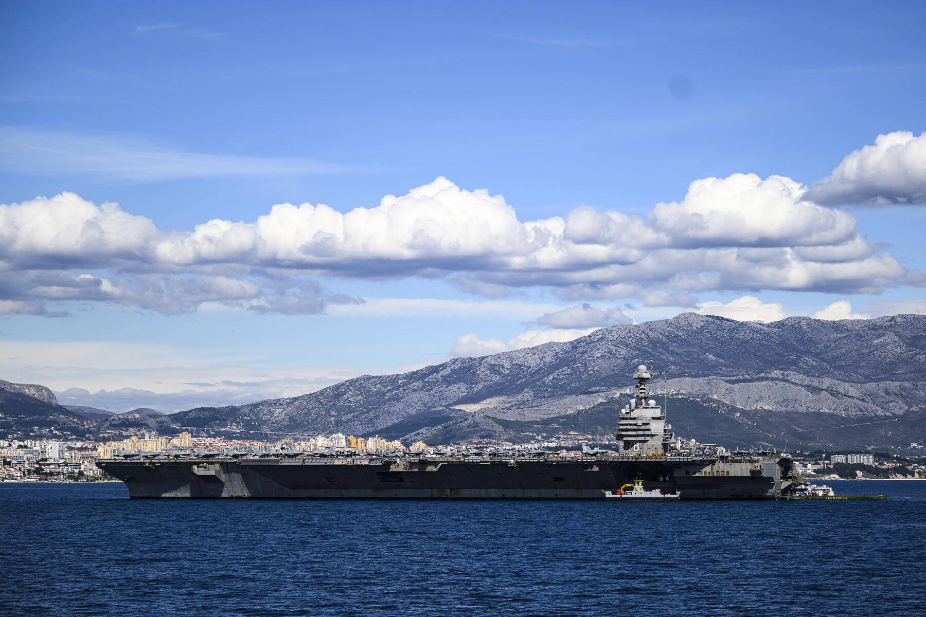 Alpe-Adria-Newsletter: Riesiges Kriegsschiff und schlaue Mülltonnen