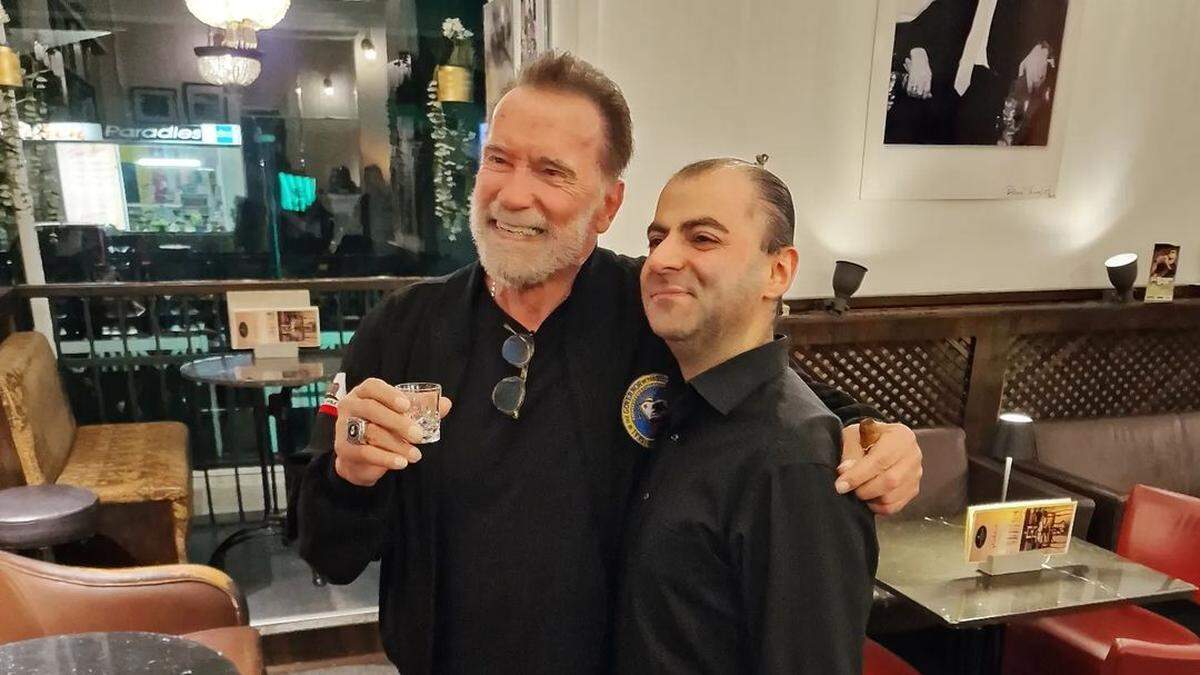 Arnold Schwarzenegger im Café Kaiserfeld