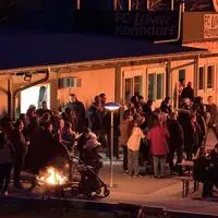 Am Karsamstag versammelten sich zahlreiche Schaulustige in Fehring, Henndorf oder Heiligenkreuz, um die Osterfeuer zu bestaunen