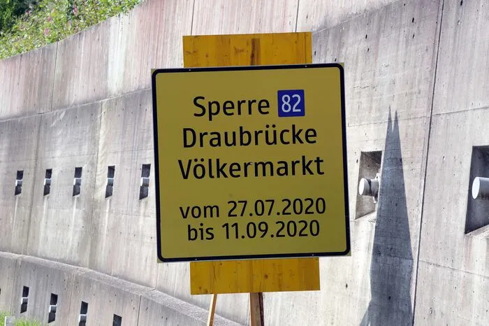 Es wurden Abnutzungserscheinungen festgestellt. Die Brücke muss aus Sicherheitsgründen saniert werden.