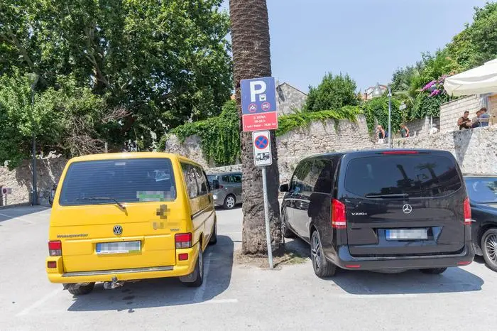 Parking near the entrance to the old town center in the summer months is charged 75 kunas per hour - Dubrovnik, Croatia 04.08.2017., Dubrovnik, Croatia - Parking at Pile (0. Zone) near the entrance to the old town center in the summer months is charged 75 kunas per hour. PUBLICATIONxINxGERxSUIxAUTxHUNxONLY GrgoxJelavic/PIXSELL

Parking Near The Entrance to The Old Town Center in The Summer MONTHS IS Charged 75 Kunas per hour Dubrovnik Croatia 04 08 2017 Dubrovnik Croatia Parking AT Pile 0 Zone Near The Entrance to The Old Town Center in The Summer MONTHS IS Charged 75 Kunas per hour PUBLICATIONxINxGERxSUIxAUTxHUNxONLY  PIXSELL