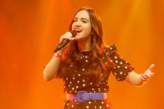Deborah Posadas Saucedo: Die 23-jährige Grazerin ist als Geschäftsführungs-Assistentin tätig und tritt mit „A Moment Like This“ von Kelly Clarkson an.