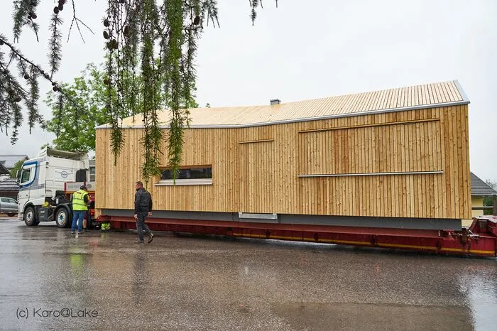 An der Stelle des alten, in die Jahre gekommenen Imbisses sollte „Moni’s Eck“ an der Weissenseebrücke als transportierbarer Holzcontainer neu errichtet werden.