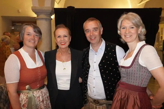 Die Zuafolls Musi mit Klavierlehrerin Inge Jocobsen
