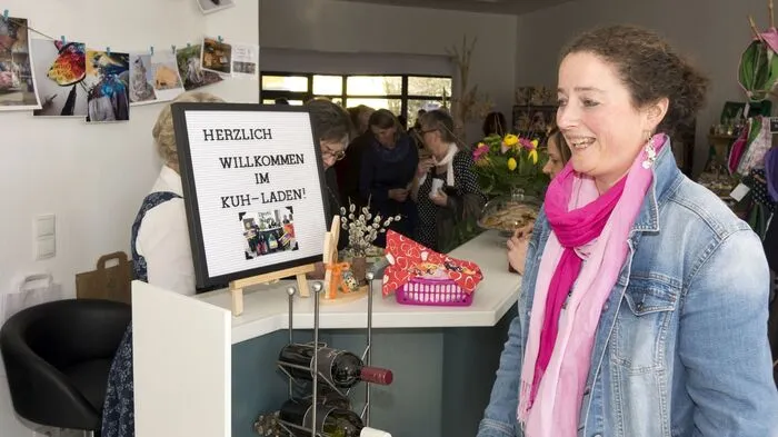 Keramik, Holz, Papier, Hirschhorn, Textil und mehr werden im neuen KuH-Laden in Zeltweg geboten.