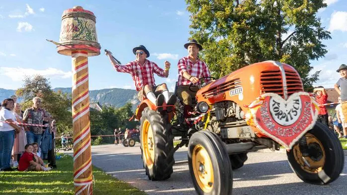 Von Samstag bis Montag wurde in Korpitsch der traditionelle Jahreskirchtag gefeiert. Am Samstag fand das beliebte Cornhole-Turnier statt. Der Montag stand ganz im Zeichen des Traktorkufenstechens.