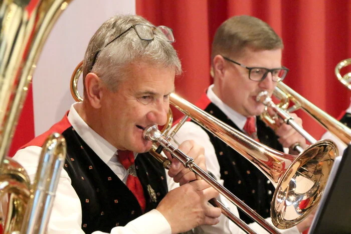 Übrigens: Ein Video vom Konzert gibt es auf Facebook Kleine Zeitung St. Veit/Feldkirchen zu sehen! 