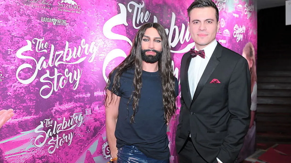 Der Kärntner Regisseur Alexander Lercher mit Conchita 
