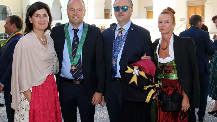 Die Weinritter erwiesen sich als exzellente Gastgeber und konnte auch zahlreiche Ehrengäste willkommen heißen.