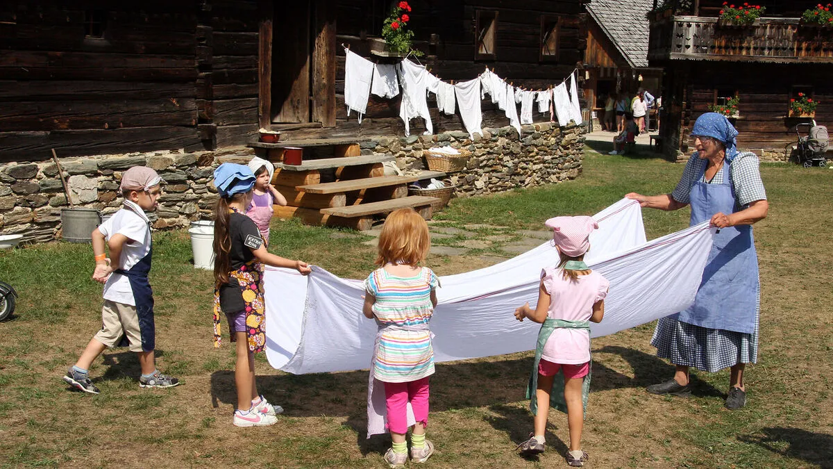 Im Vordergrund des Themenschwerpunktes 2019 steht das bäuerliche Arbeitsjahr mit seinen Bräuchen, Festen und Feiern
