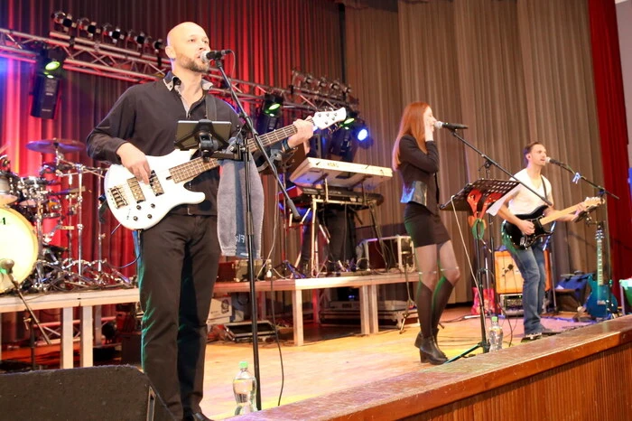 Auch die Musik stimmte an diesem vergnüglichen Abend. Die Gruppe „Flashback“ sorgte für ein übervolles Tanzparkett. 