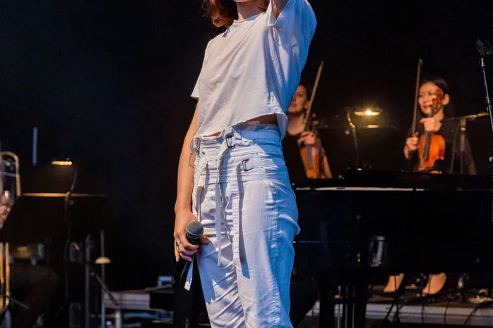 ... Anja Plaschg und ihre siebenköpfigen "Soap&Skin"-Band rissen das Publikum zu Begeisterungsstürmen und Gänsehautmomenten am laufenden Band hin.