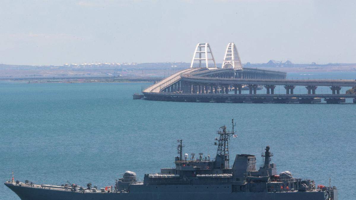 Die Krim-Brücke ist teilweise wieder befahrbar