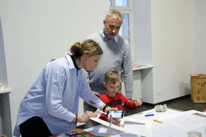 Übrigens, Hans Giegerl Fans dürfen sich freuen: Der Künstler ist ab November 2025 mit einer Auswahl seiner Werke im Rahmen einer Ausstellung im Kunsthaus vertreten.