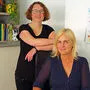 Martina Kump (stehend) und Ulrike Fuchs bieten Beratung in allen Lebenslagen, in die Frauen geraten können