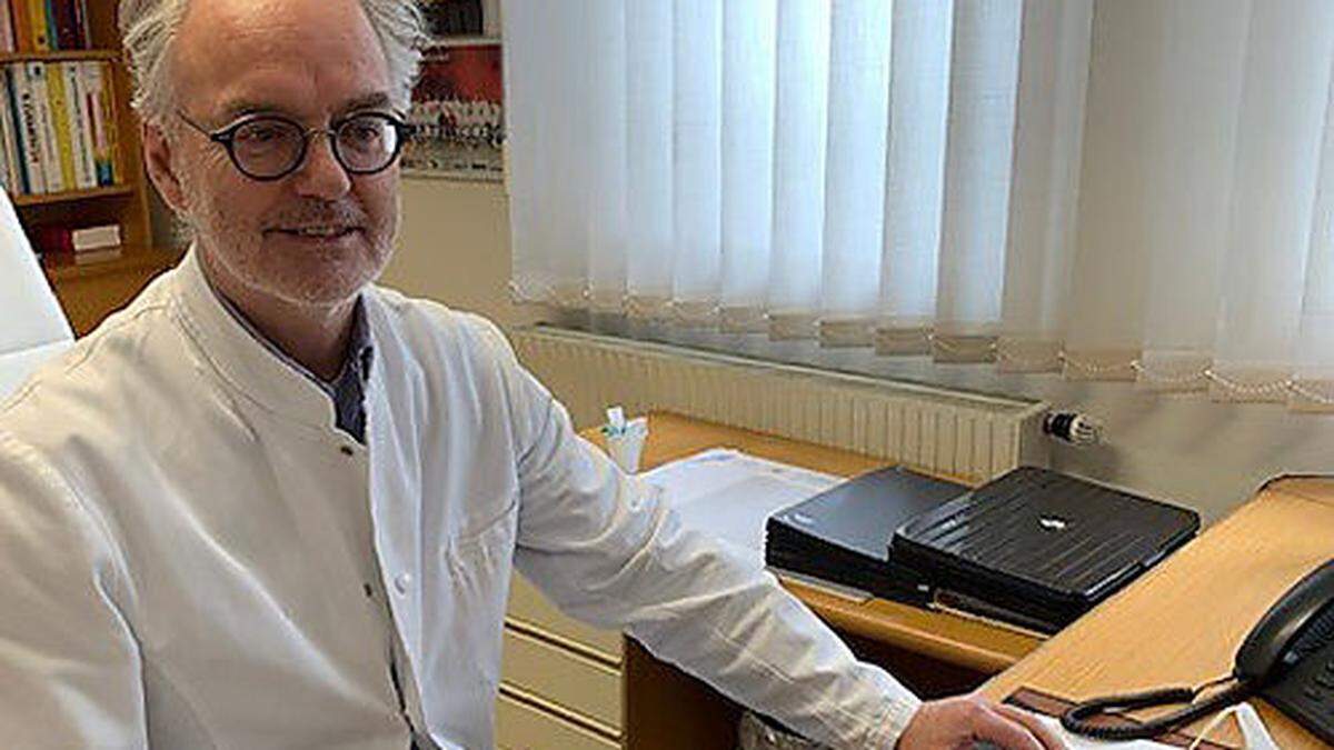 Der praktische Arzt Helmuth Polanec impfte selbst 100 Personen im April, bei der Eintragung habe alles funktioniert