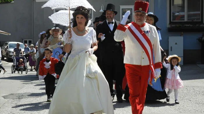 Ursula und Werner Kaiser sind mit ihrem Gefolge in den Kurpark Aflenz eingezogen.