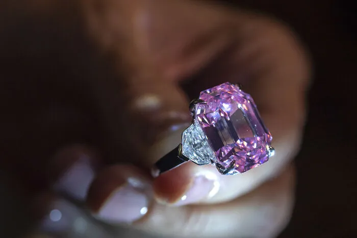 Der Kaufpreis für "Pink Legacy" betrug bei der letzten Auktion 44,3 Millionen Euro.