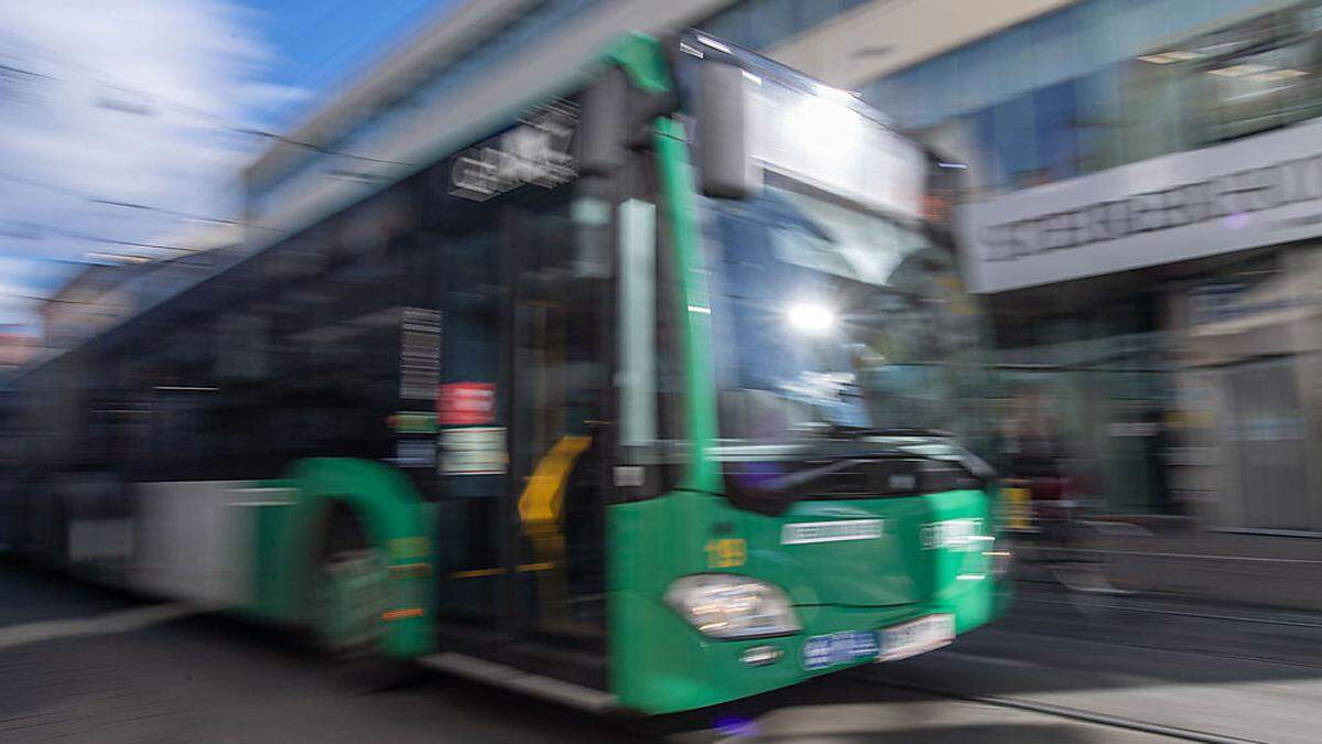 In Gries wurden acht Personen bei einer Notbremsung verletzt (Symbolfoto)