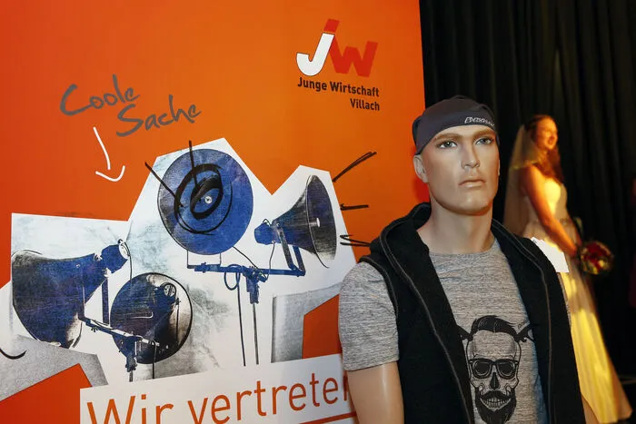 Klicken Sie sich durch die Fotos