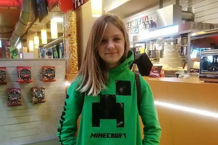 Lena (11) hatte vor ein paar Tagen Geburtstag und die Eintrittskarte zur Tour geschenkt bekommen. "Ich freue mich sehr, er ist mein Liebling!"